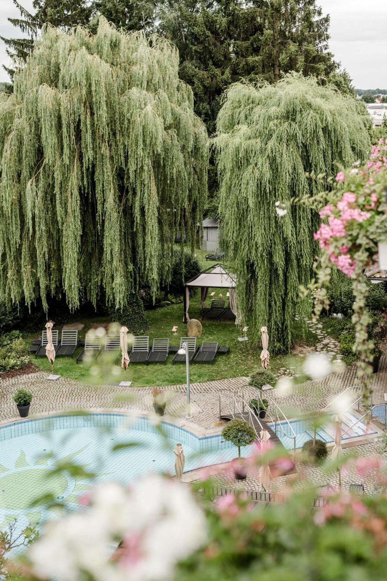 Hotel Antoniushof Ruhstorf an der Rott Dış mekan fotoğraf